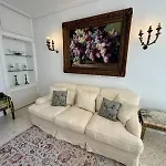 Lilac Luxury 아파트